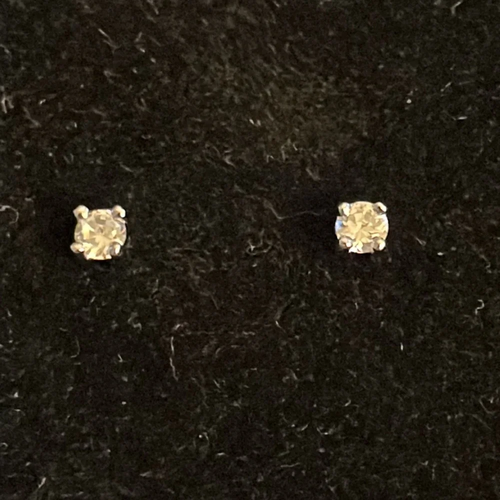 NWOT set of 4 sterling silver CZ Mini stud earrings Clear, pink, blue, & yellow. - Picture 4 of 8